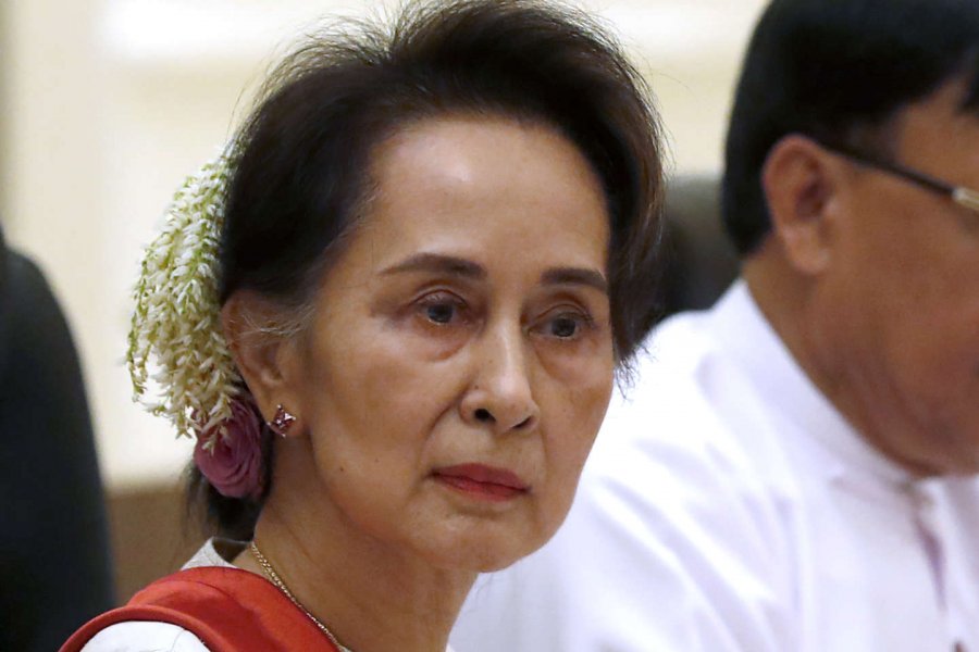 Junta ushtarake e Mianmarit fal ish-udhëheqësen Suu Kyi