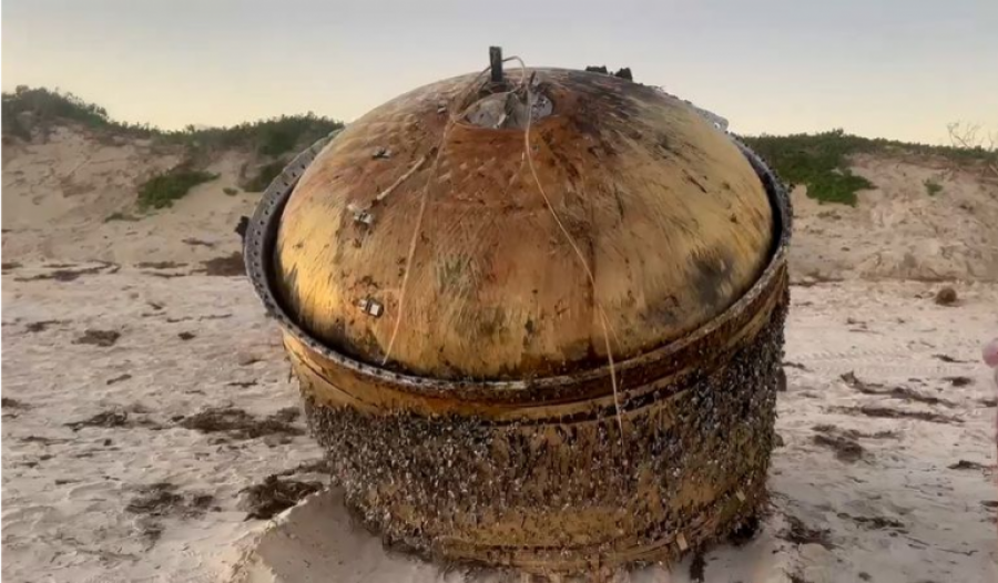 Australi, objekti misterioz që u gjet në breg ra nga hapësira