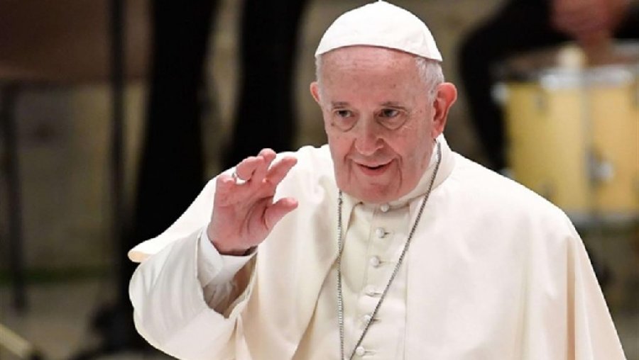 Papa Françesku bën thirrje për ndaljen e luftës në Gaza