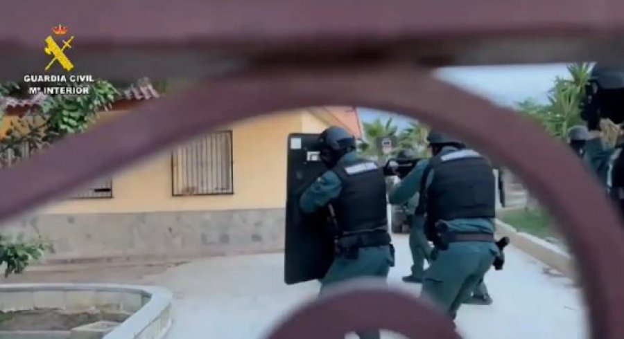 Shkatërrohet banda kriminale shqiptare në Spanjë, koka e grupit xhaxhai dhe nipi, 9 persona në pranga