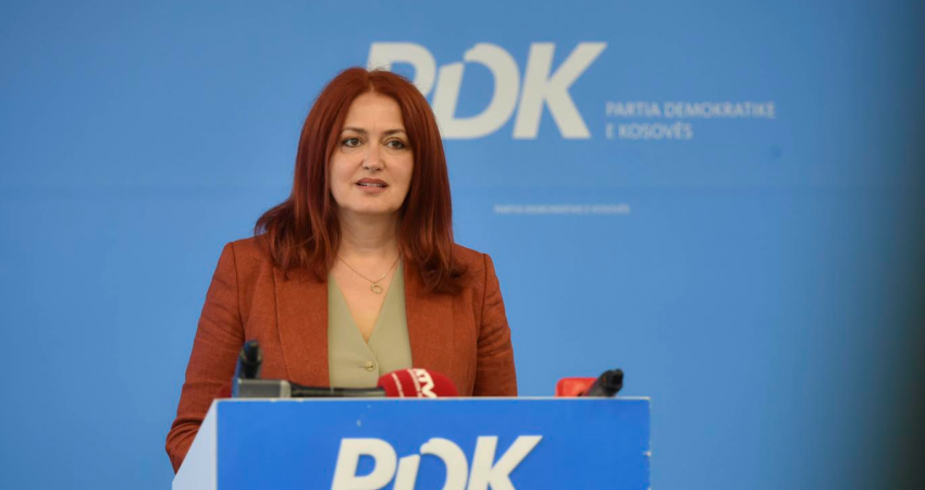 Hoxha për Bashën: Kryetari i ri i Kuvendit po shkel Kushtetutën që në ditën e parë 