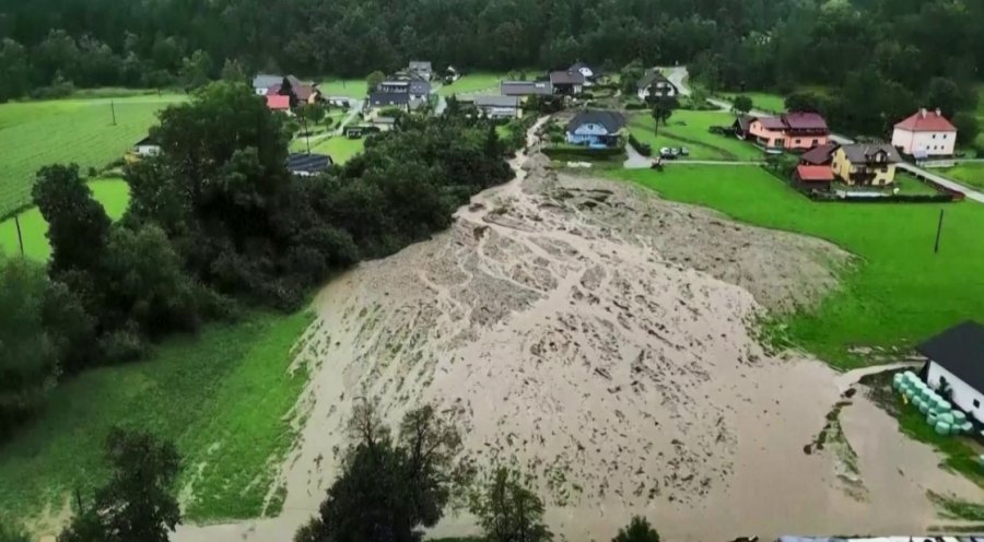 Austria nën ujë, përmbytjet nxjerrin ushtrinë në rrugë