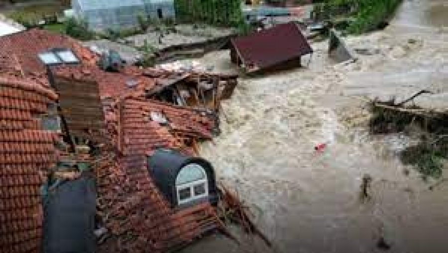Moti i keq, NATO dërgon ndihma për Slloveninë pas përmbytjeve