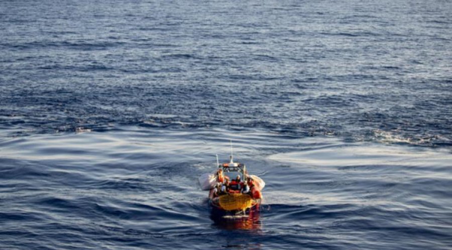 Fundoset anija në jug të Italisë/ Mbyten 41 emigrantë, mes tyre 3 fëmijë