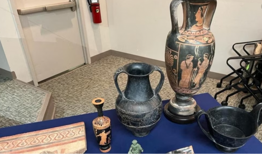 U kontrabanduan nga një rrjet ndërkombëtar, Italia rikthen artefaktet antike nga SHBA-ja