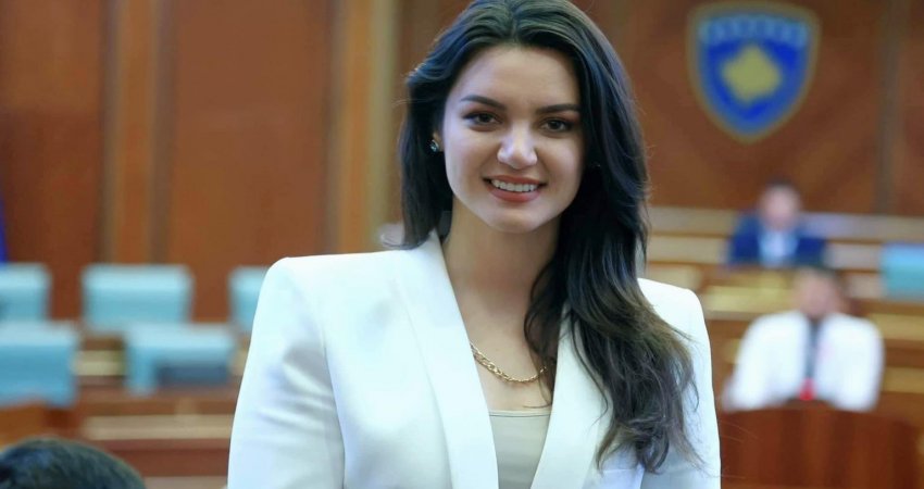 Jeta Statovci reagon ndaj Hykmete Bajramit: “LDK e përjashtoi Vjosa Osmanin, prandaj ra në 12% — jo anasjelltas