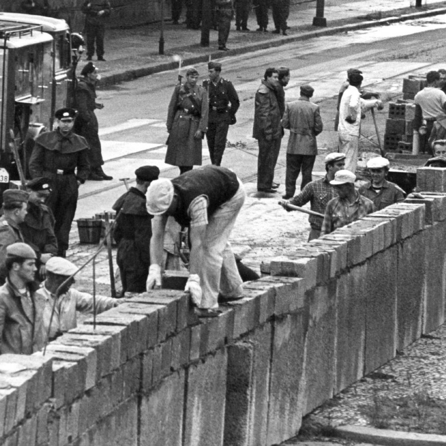 Nata e 13 gushtit 1961 kur u urdhërua ndërtimi i Murit të Berlinit