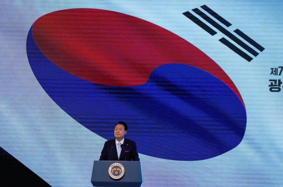 Presidenti i Koresë së Jugut thotë se samiti me SHBA dhe Japoninë është moment historik