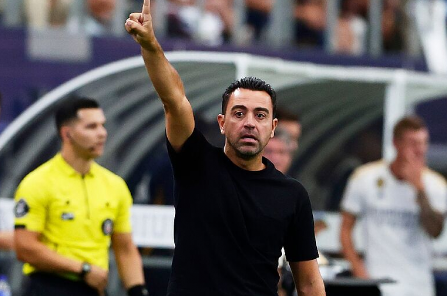 Xavi i kërkon dy përforcime të tjera drejtuesve të Barcelonës