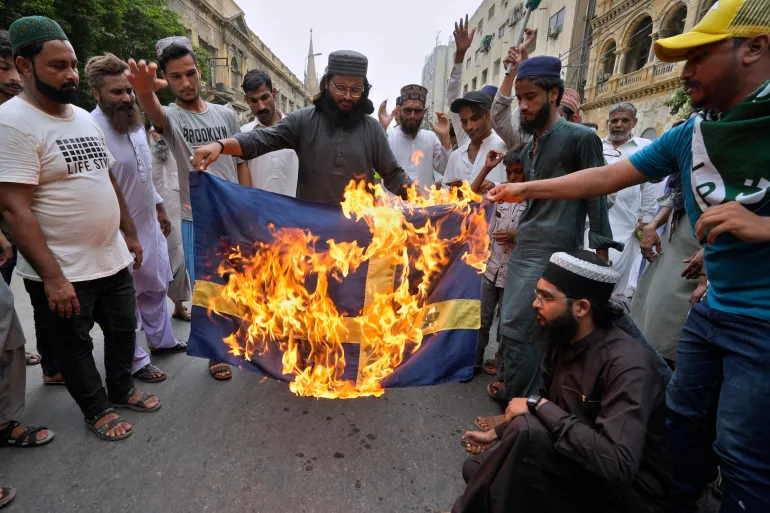 Suedia e shton alarmin për kërcënim terrorist pas djegieve të Kuranit