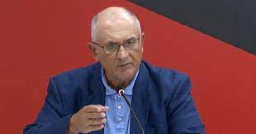 Vasili mbi 'darkën informale': Albin Kurti në Athinë, Edi Rama dhe Presidenti në Tiranë, turp