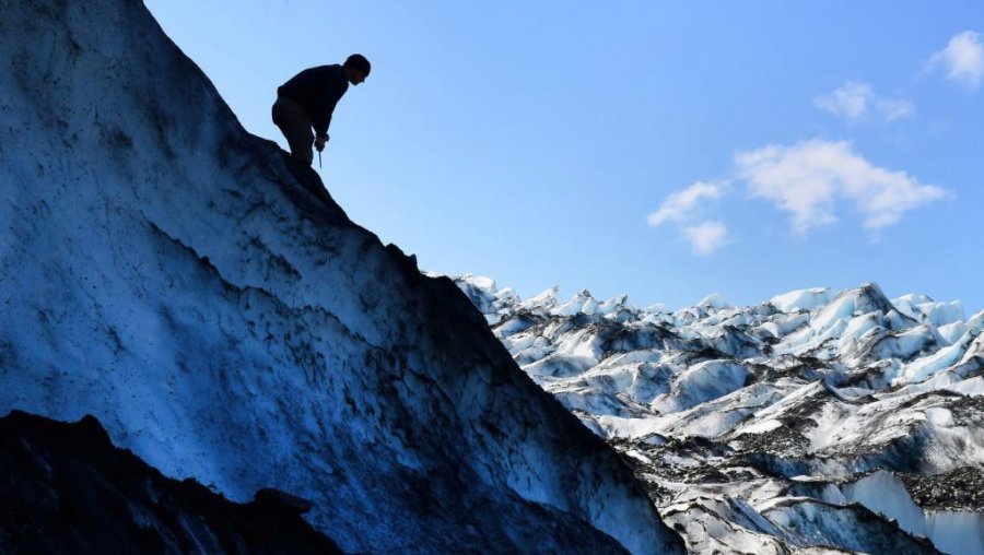Pas 20 vitesh, gjenden në akullnajën austriake mbetjet e një personi të vdekur 