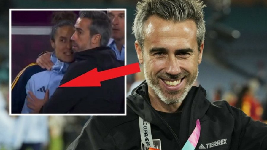Spanja e skandaleve/ Pasi presidenti puthi futbollisten, trajneri i prek gjoksin asistentes