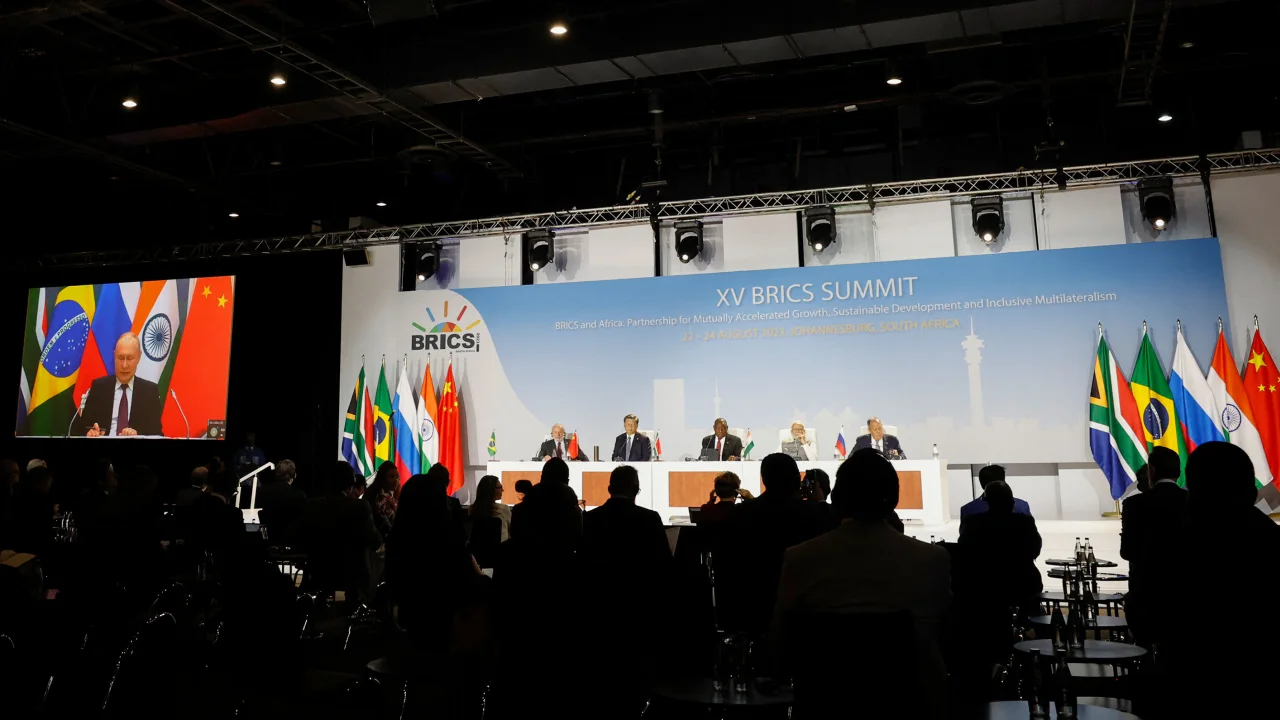 Arabia Saudite dhe Irani në mesin e gjashtë vendeve të ftuara për t'iu bashkuar grupit BRICS