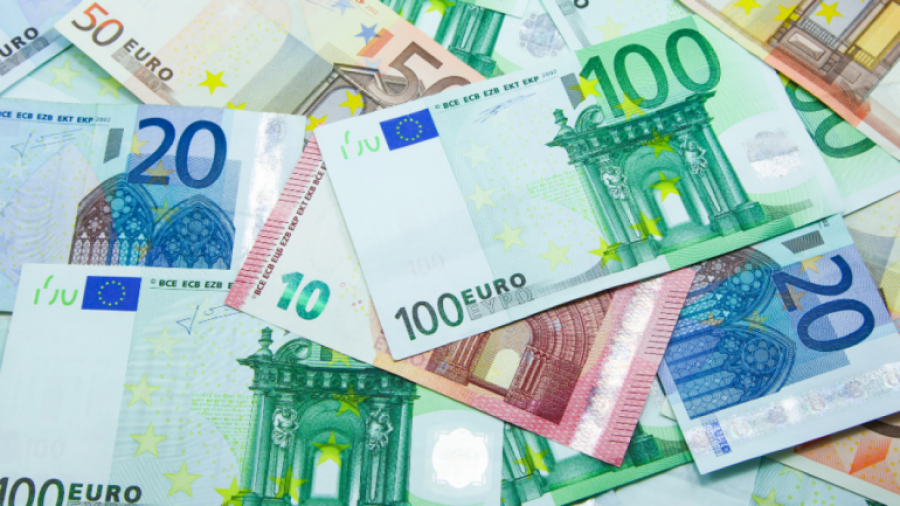Euro marshon sipër 109 lekëve, arrin nivelin më të lartë që prej 1 qershorit