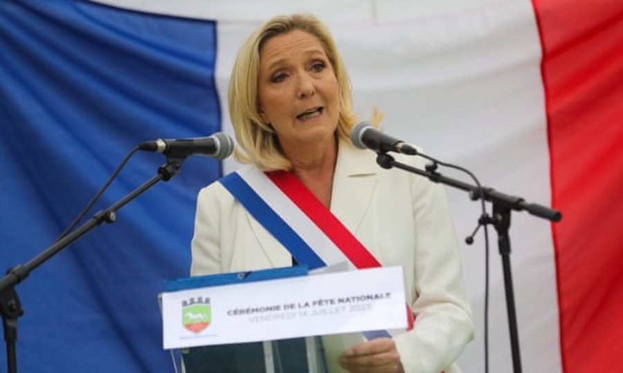 'Marine Le Pen mund të bëhet presidentja e ardhshme franceze'