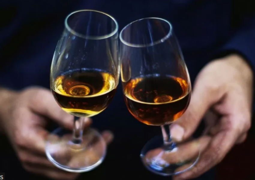 Rënia e kërkesës, qeveria franceze do të shpenzojë 200 milionë euro për të shkatërruar verën 