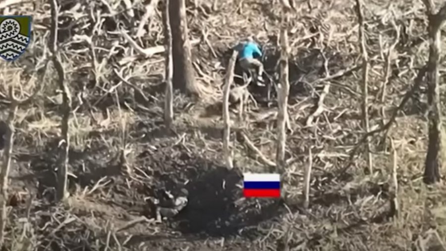 VIDEO/ Ushtari ukrainas i vetëm arrin t’i eliminojë një nga një trupat ruse