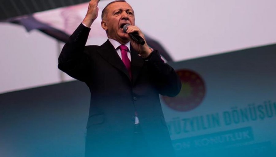 Erdogan provokon sërish: Grekët shkatërruan dhe dogjën Smirnën