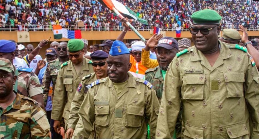 Junta ushtarake në Niger i heq imunitetin diplomatik ambasadorit të Francës