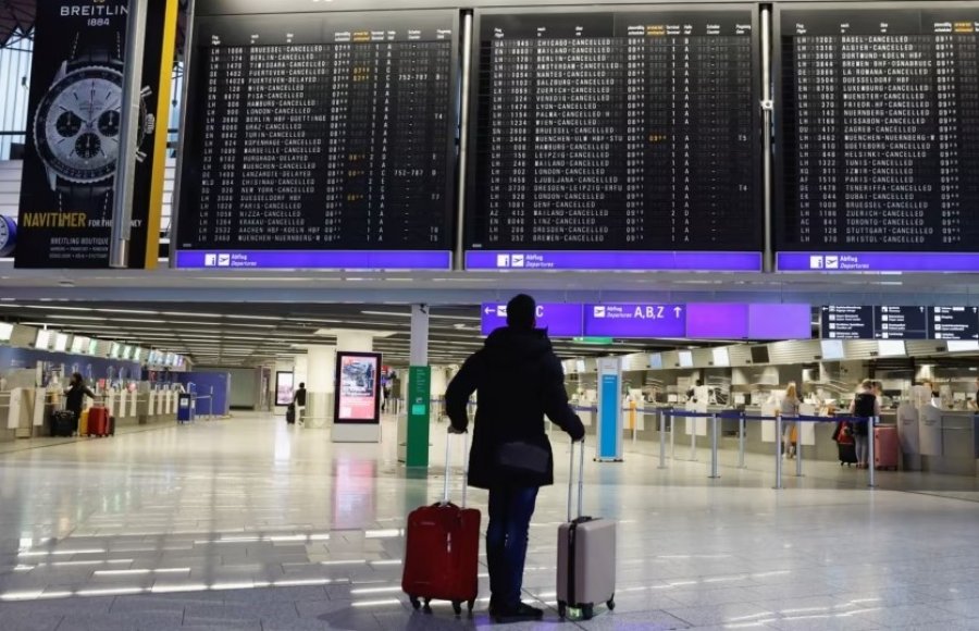 Bora e madhe pamundëson fluturimet në aeroportin e Mynihut
