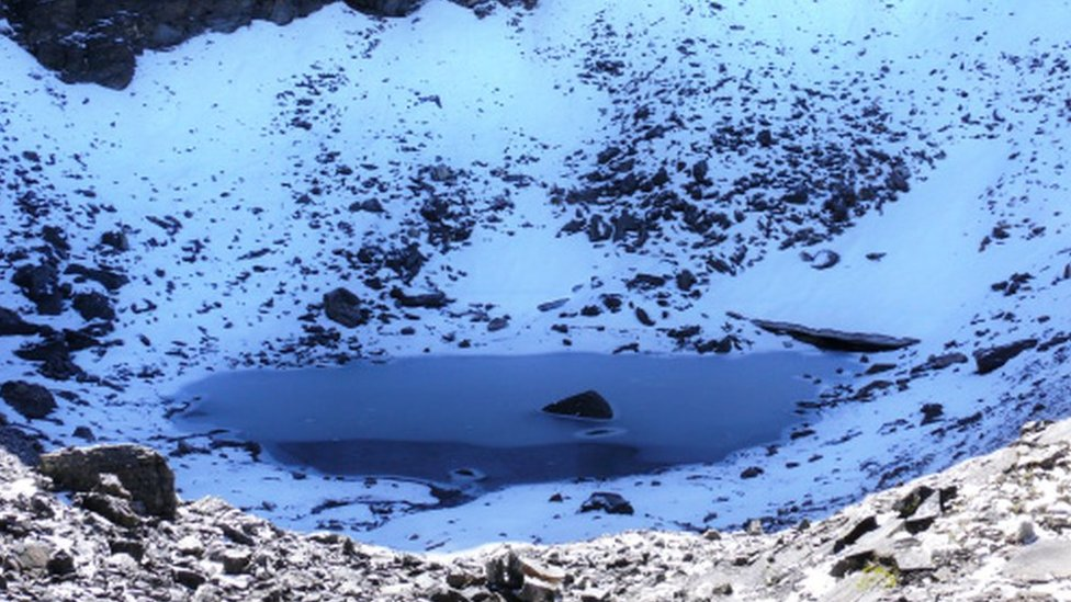 Misteri i liqenit të ngrirë të mbushur me skelete të lashta njerëzore gjen zgjidhje në Indi 