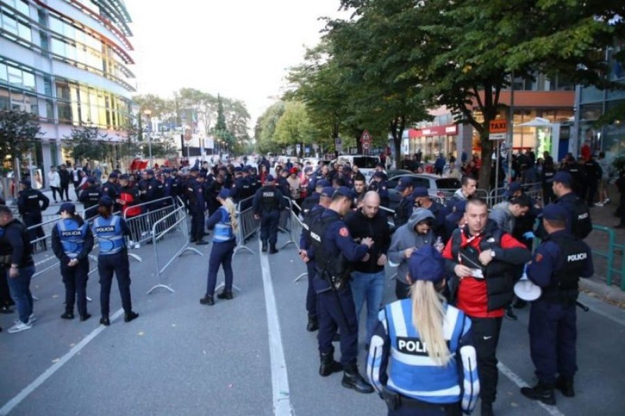 E diela e derbit Tirana-Partizani, rrugët që do të bllokohen në kryeqytet dhe çfarë duhet të dinë tifozët     