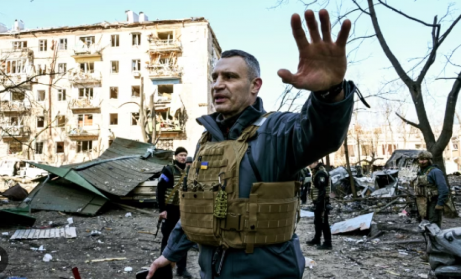 Klitschko thotë se Ukraina po kthehet në autoritare ndërsa konflikti me Zelenskyn vazhdon