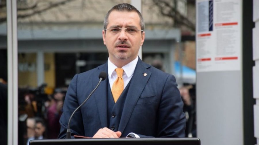  Droga shqiptare po mbërrin në Itali falë politikës   Media italiane   Toka e Shqiponjave  duhet të përballet me korrupsionin  rasti i Saimir Tahirit 