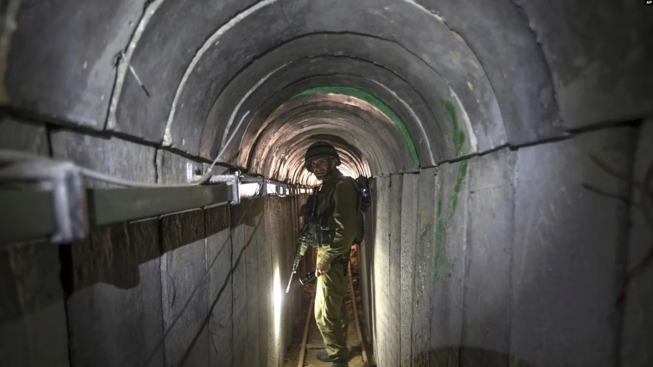 Plani i Izraelit për të përmbytur tunelet e Hamasit