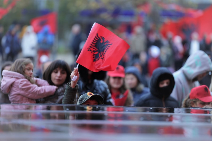 Kosova në presion për fillimin e procedurave për Asociacionin e serbëve