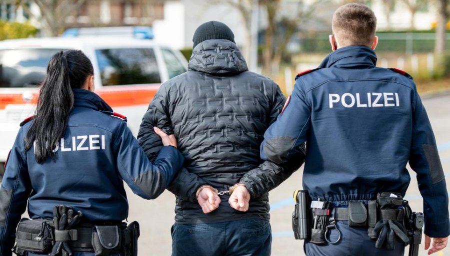 Tentoi të grabiste banesën, arrestohet shqiptari në Austri