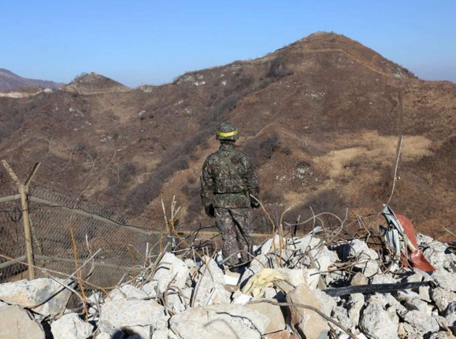 Ministri jugkorean e kërcënon Korenë e Veriut me ferrin e shkatërrimit