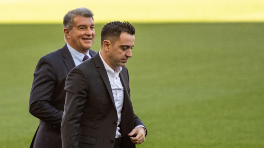 'Më bindën lojtarët', Xavi konfirmohet në krye të Barcelonës