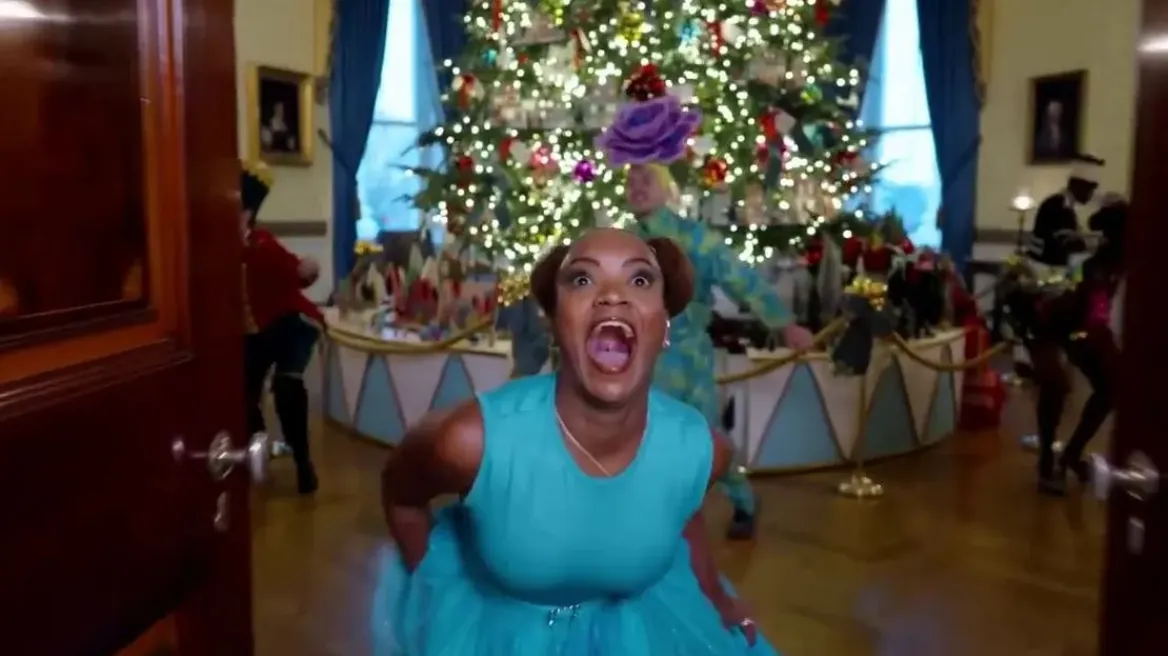 Amerikanët tallen me videon e Krishtlindjeve të Zonjës së Parë