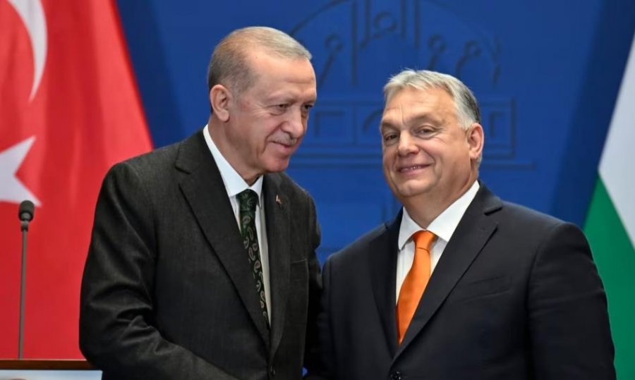 VOA/ Përpjekjet e Presidentit Erdogan për të marrë një rol udhëheqës në rajon