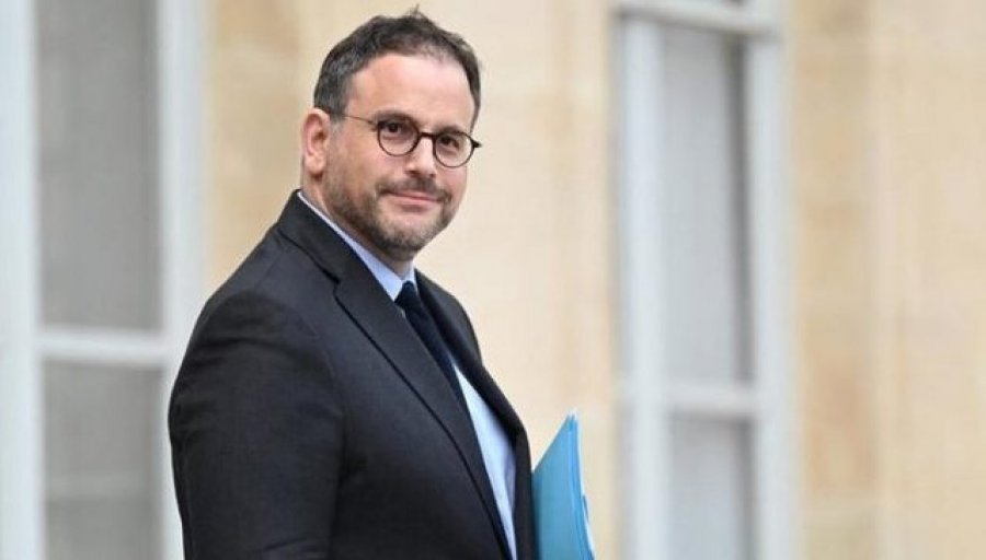 Francë/ Ministri i Shëndetësisë dorëhiqet për shkak të ligjeve të reja strikte të migracionit