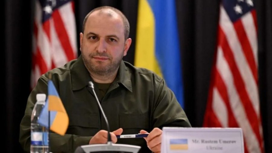 Ministri ukrainas i Mbrojtjes pret që ukrainasit që jetojnë jashtë vendit të aplikojnë për shërbimin ushtarak