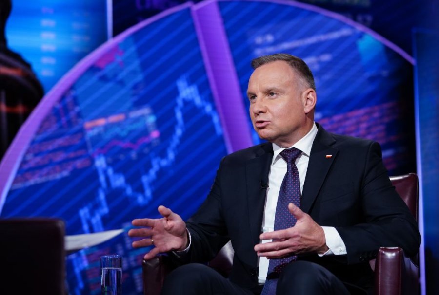 Poloni, 'mediat' fusin në sherr kryeministrin me presidentin