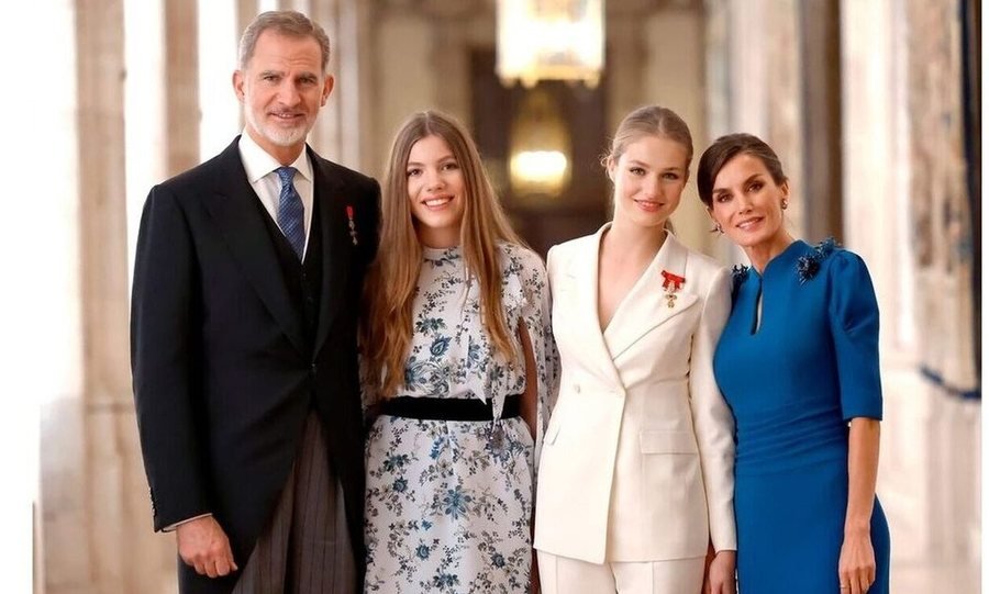 Skandali seksual trondit pallatin mbretëror, spanjollët kërkojnë testin e ADN-së për vajzat e mbretëreshës Letitia