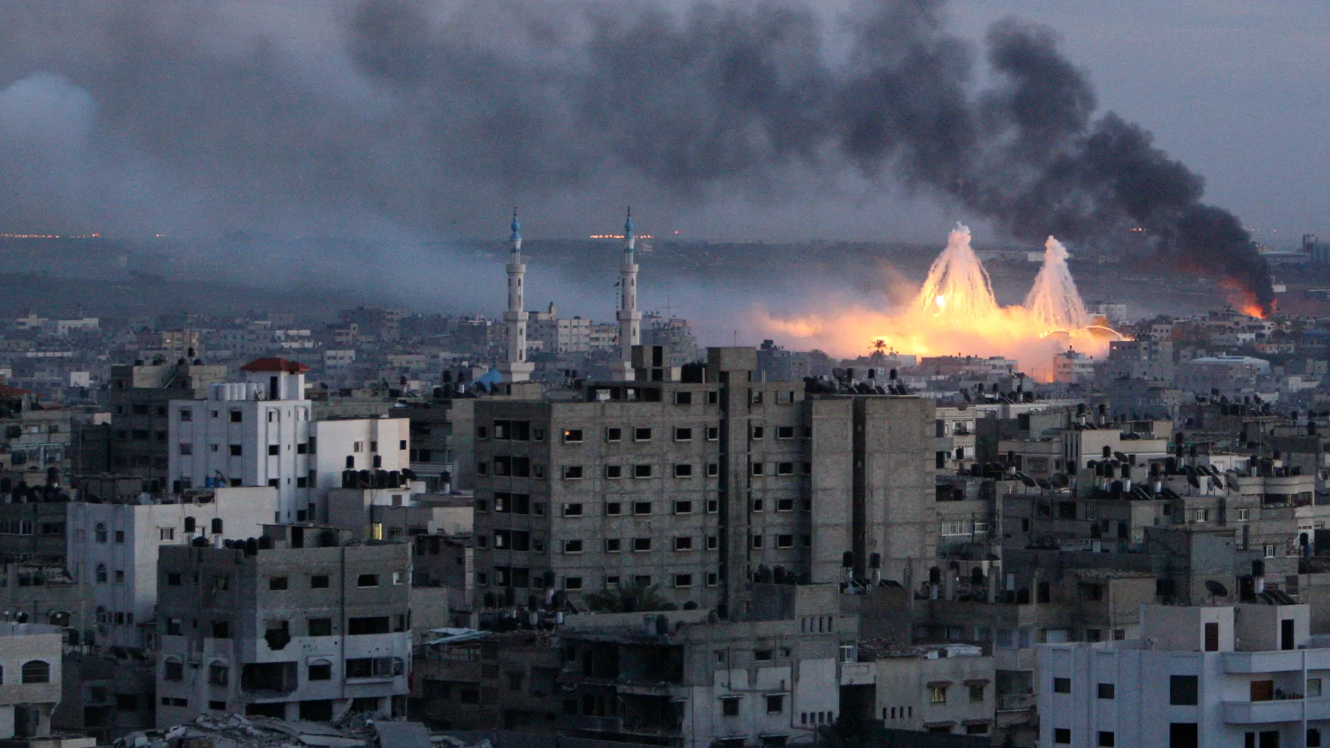 ‘Nuk ndodhte që nga lufta e Vietnamit’, analiza e CNN: Izraeli hodhi në Gaza qindra bomba 1-tonëshe