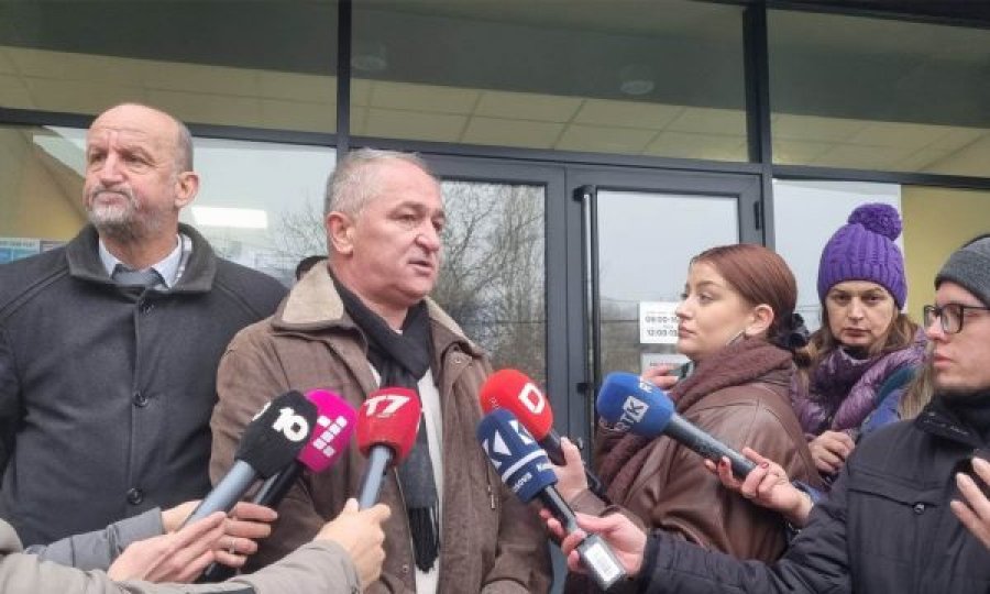 Shkarkimi i kryetarit të Mitrovicës së Veriut, Ugljanin: Sot nis rrjedhja e afatit 30-ditor për organizimin e peticionit