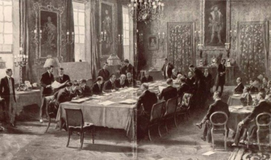 Më 23 dhjetor 1912, Ismail Qemali emëroi delegacionin e parë shqiptar në Konferencën e Londrës