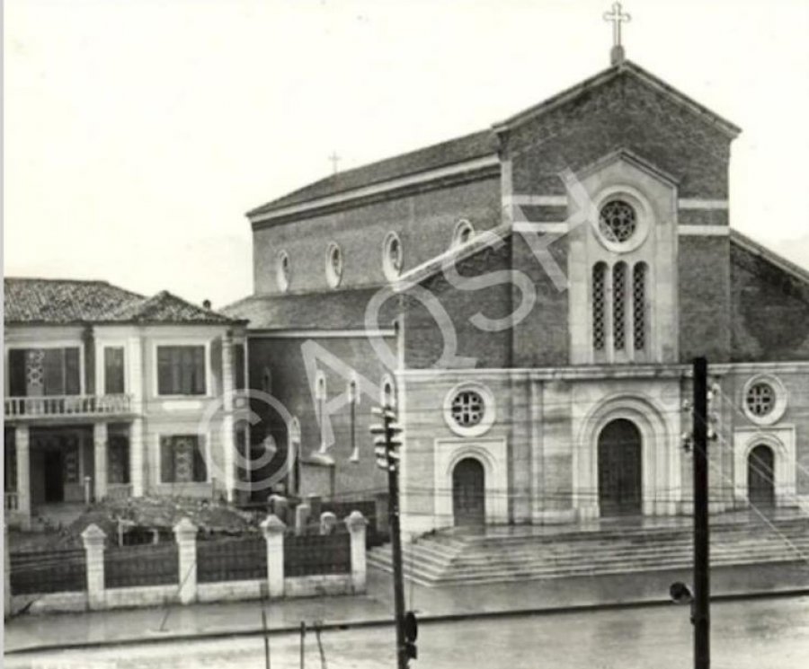 Më 24 dhjetor 1939, u përurua Kisha e Etërve Jezuitë të Tiranës