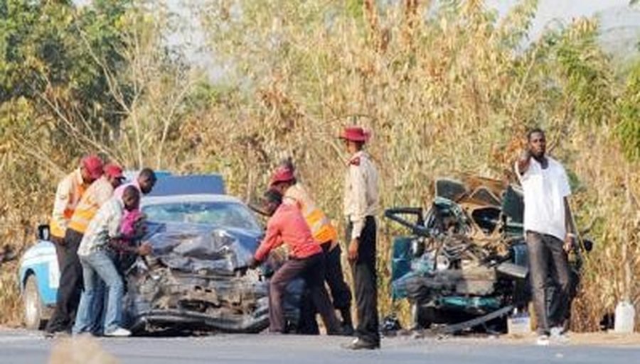 Aksident fatal në Nigeri, makinat përplasen kokë më kokë, 11 të vdekur