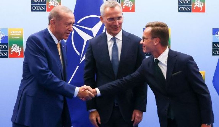 Turqia jep 'dritën jeshile' për Suedinë, vendit nordik i hapet rruga drejt anëtarësimit në NATO