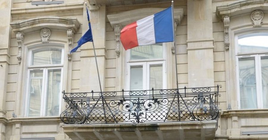 Azerbajxhani dëbon dy diplomatë francezë
