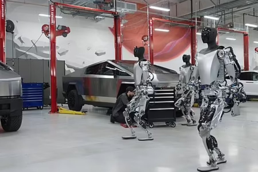 Roboti gjakos inxhinierin në fabrikën e Teslas