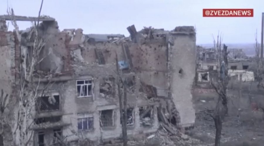Ushtria ukrainase thotë se ka tërhequr forcat në periferi të qytetit Maryinka