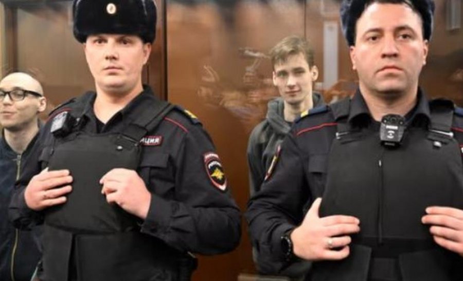 Kritikuan pushtimin e Ukrainës, dënohen me burg dy rusë